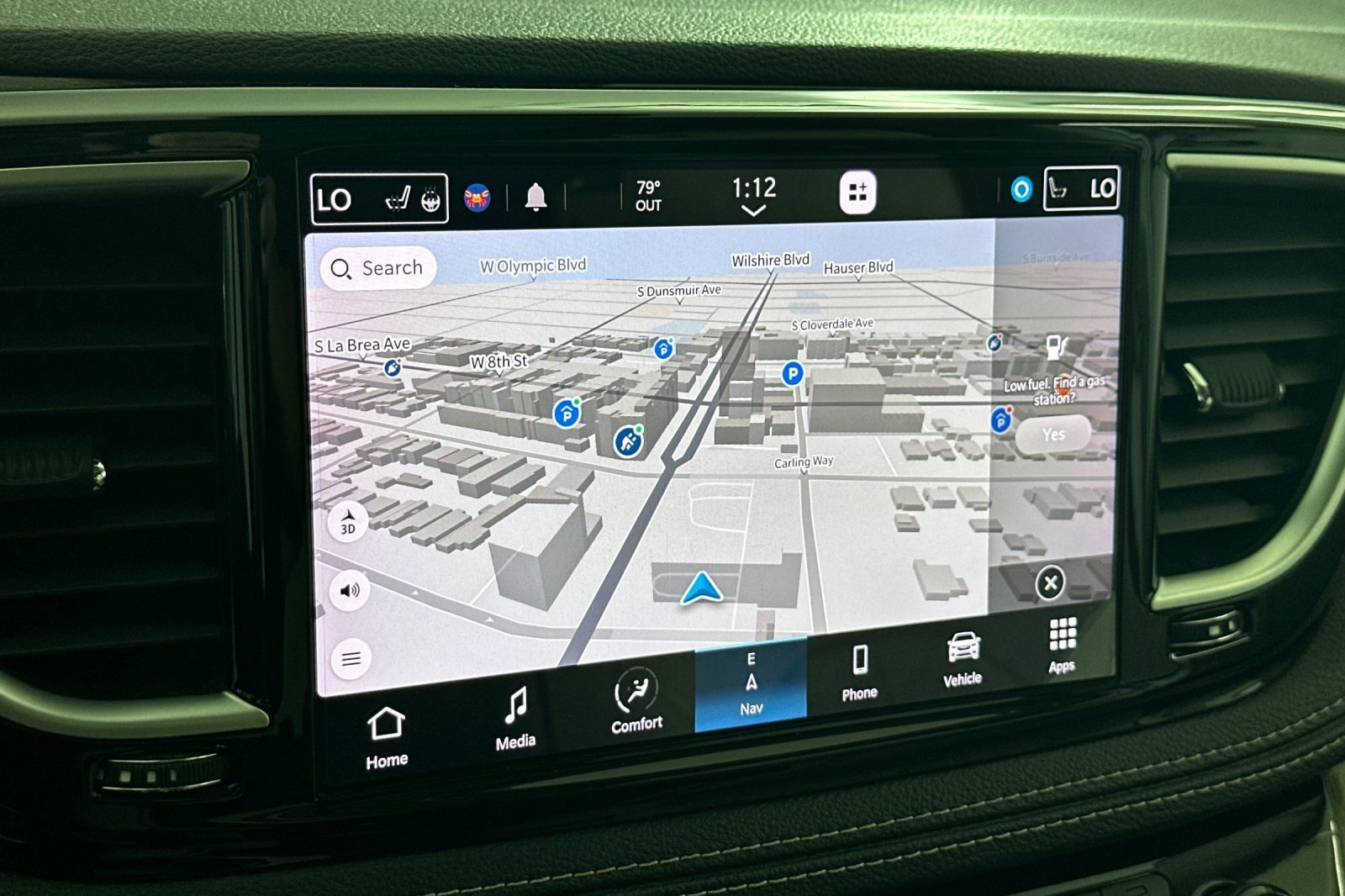 Used 2021 Chrysler Pacifica Limited w/ Uconnect Theater Family Group FWD image 19