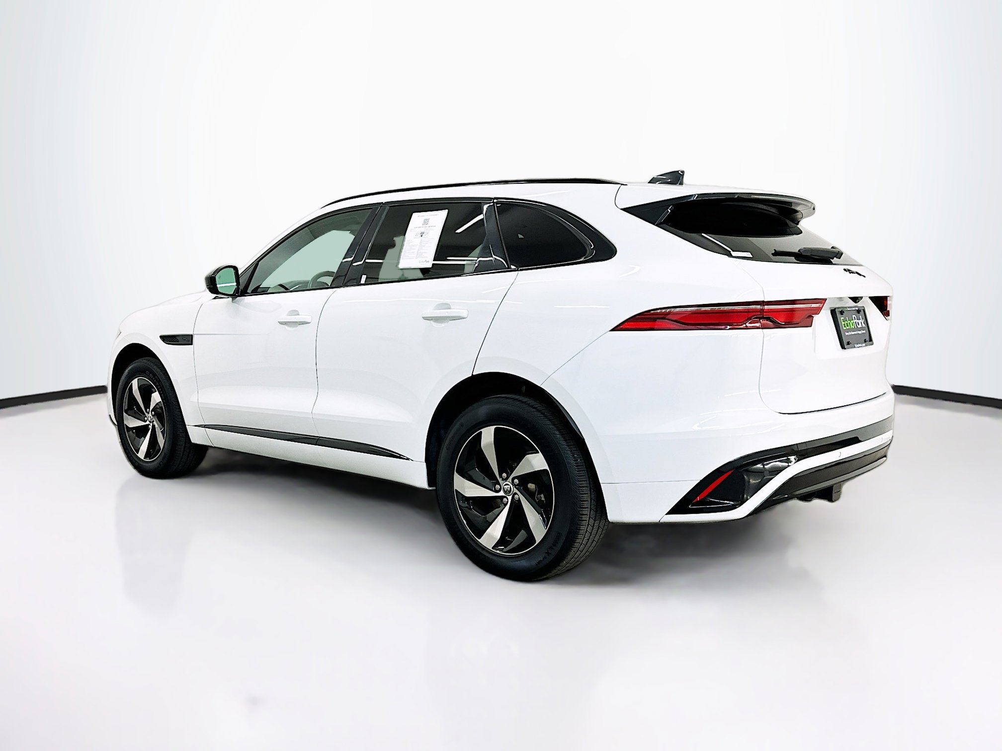 Used 2024 Jaguar F-PACE R-Dynamic S image 5