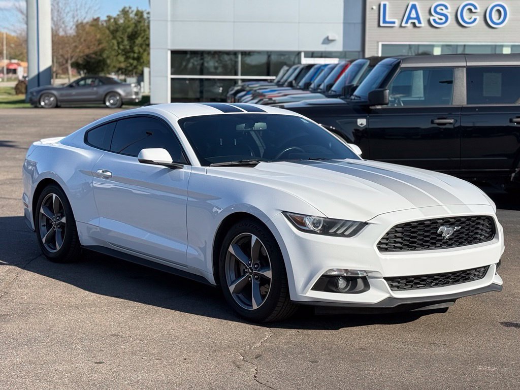 Used 2016 Ford Mustang Premium w/ Equipment Group 201A RWD image 24