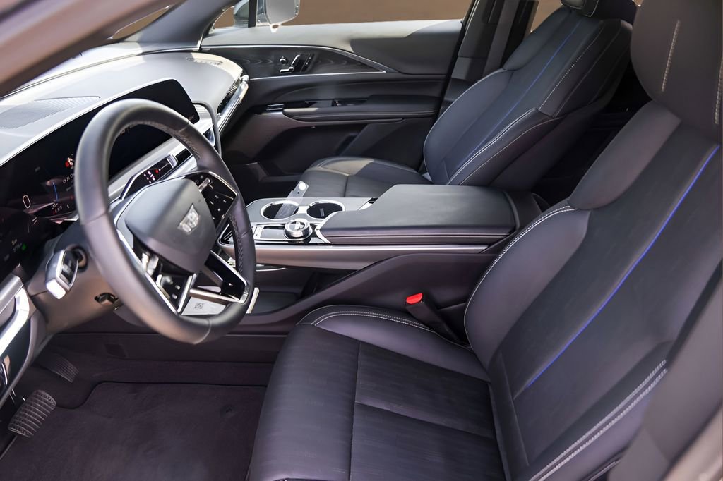 Certified 2024 Cadillac Lyriq Sport image 9