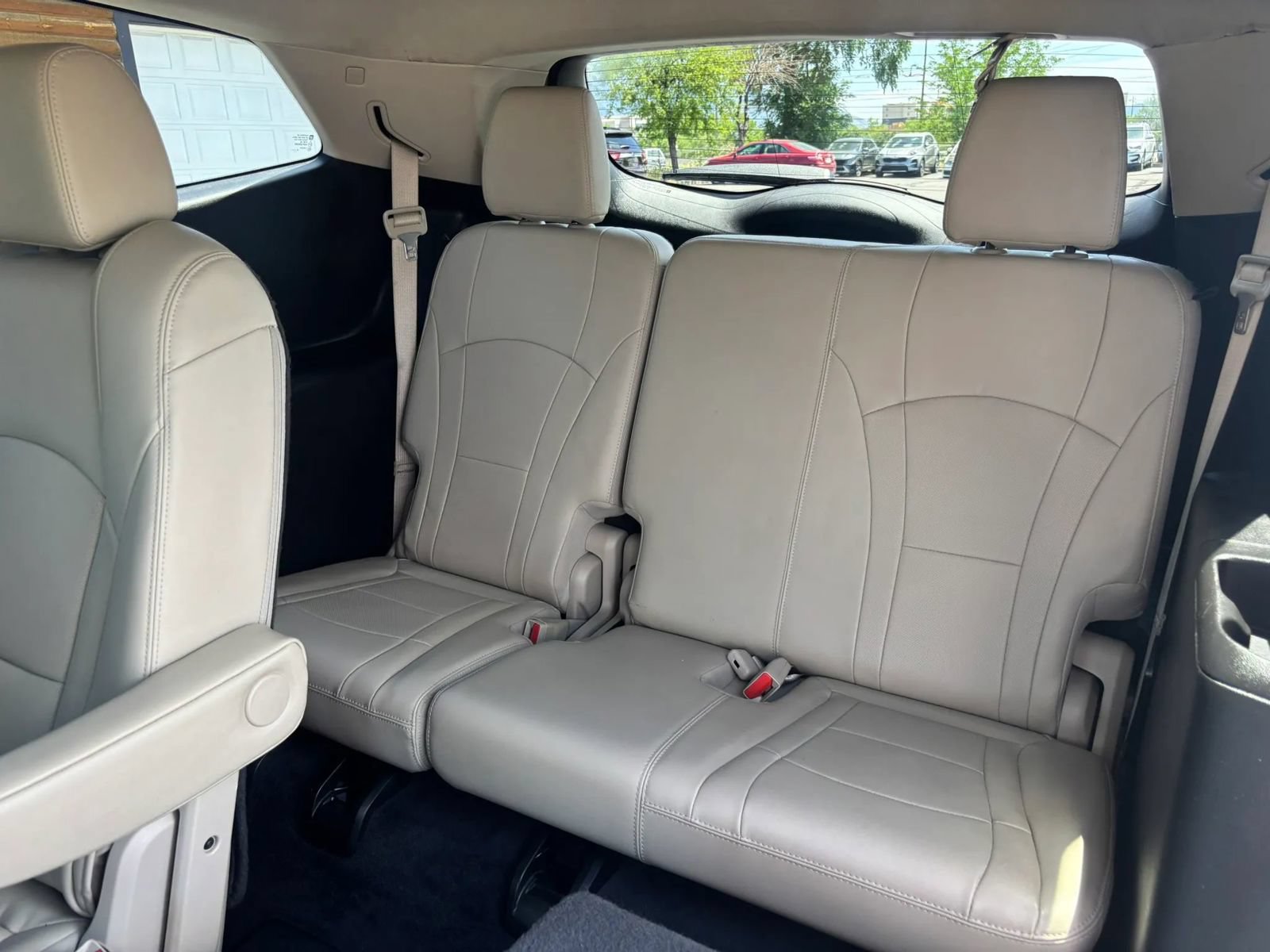 Used 2019 Buick Enclave Essence AWD/4WD image 18