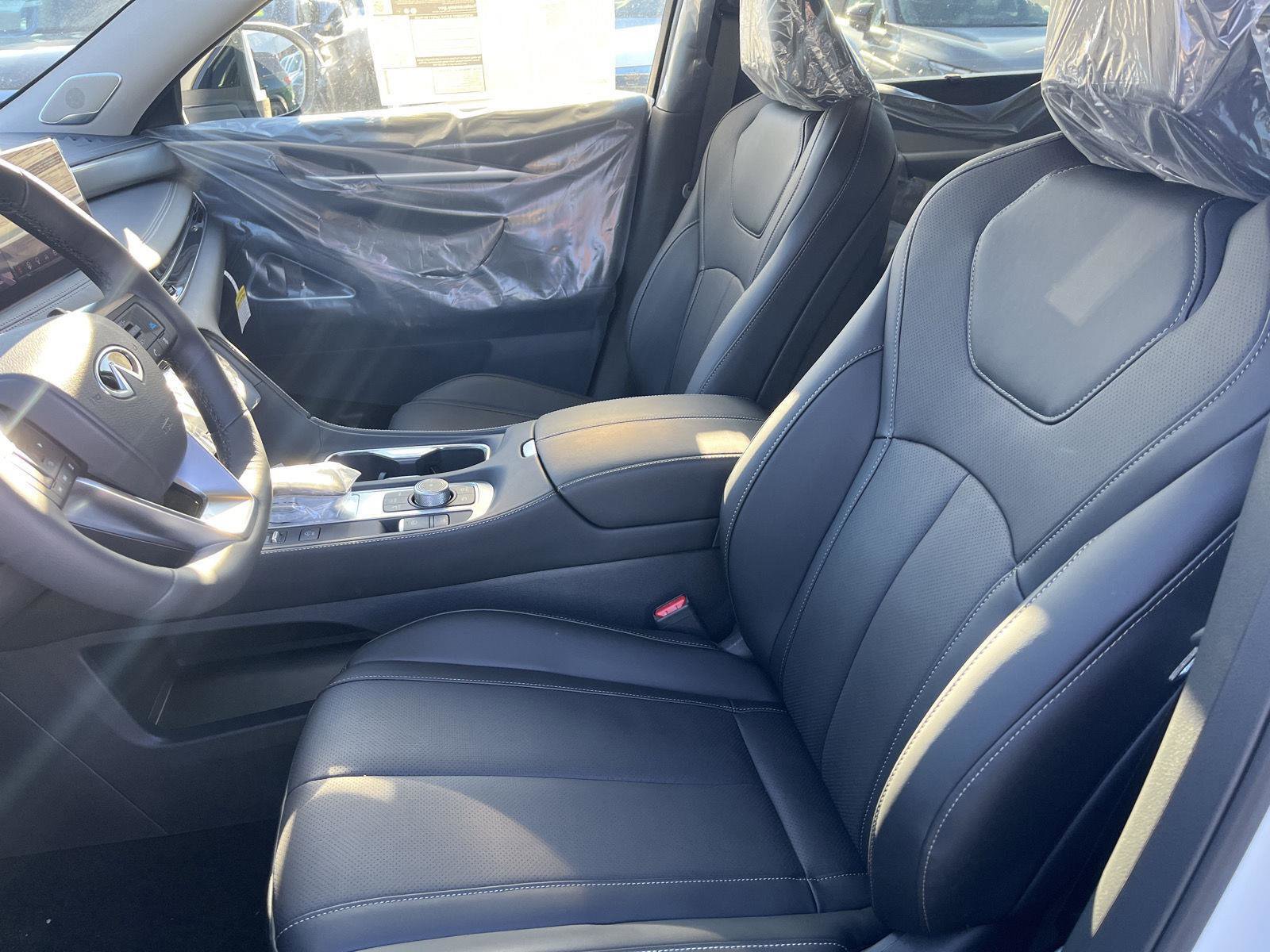 New 2026 INFINITI QX60 Luxe w/ Cargo Package image 9