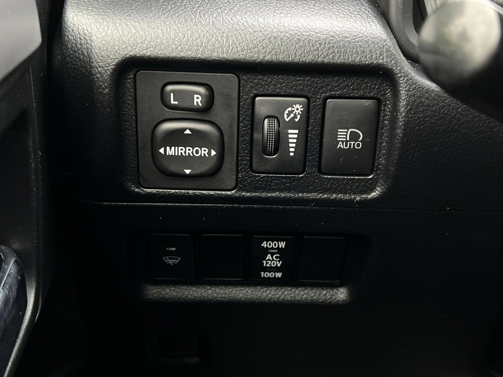 Used 2021 Toyota 4Runner Limited AWD/4WD image 36