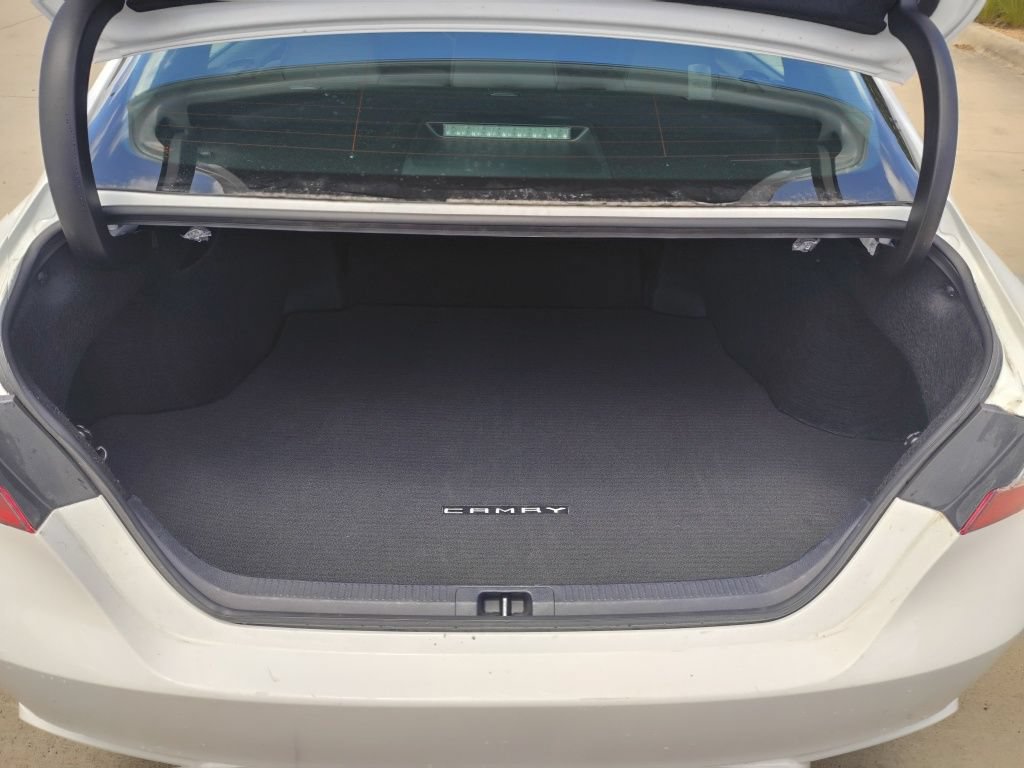 Used 2023 Toyota Camry SE FWD image 10
