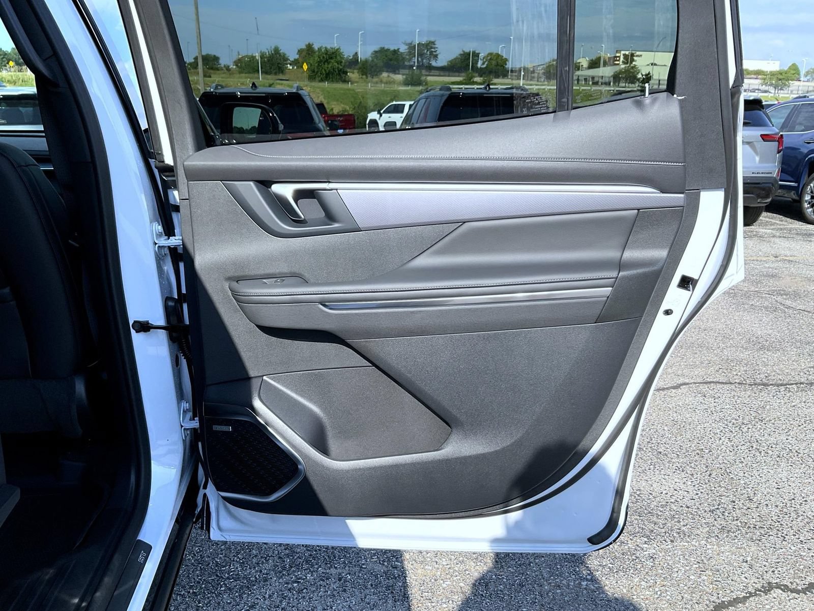 New 2026 Buick Enclave Sport Touring w/ Power Package AWD/4WD image 17