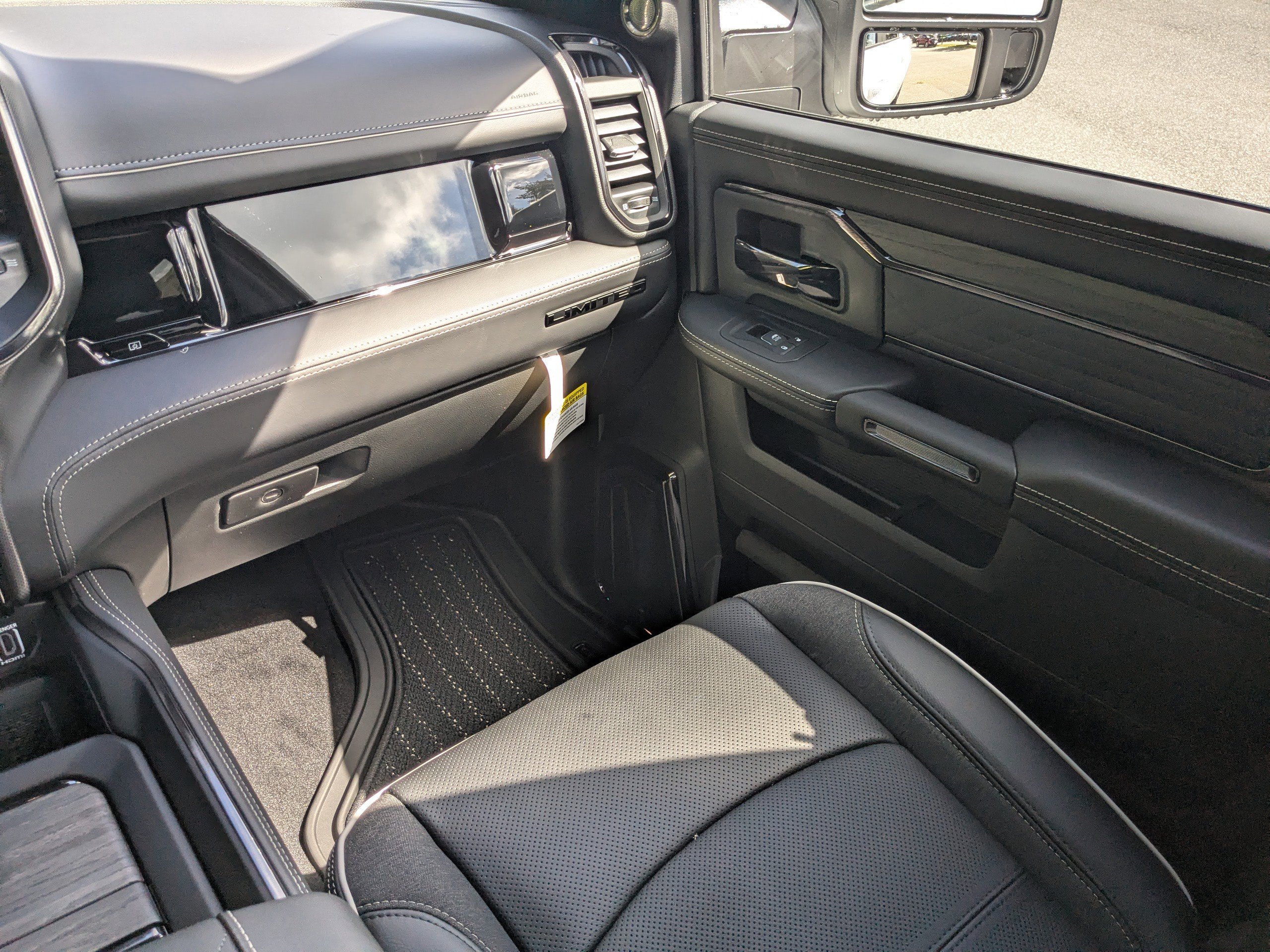 New 2026 RAM 2500 Limited image 15