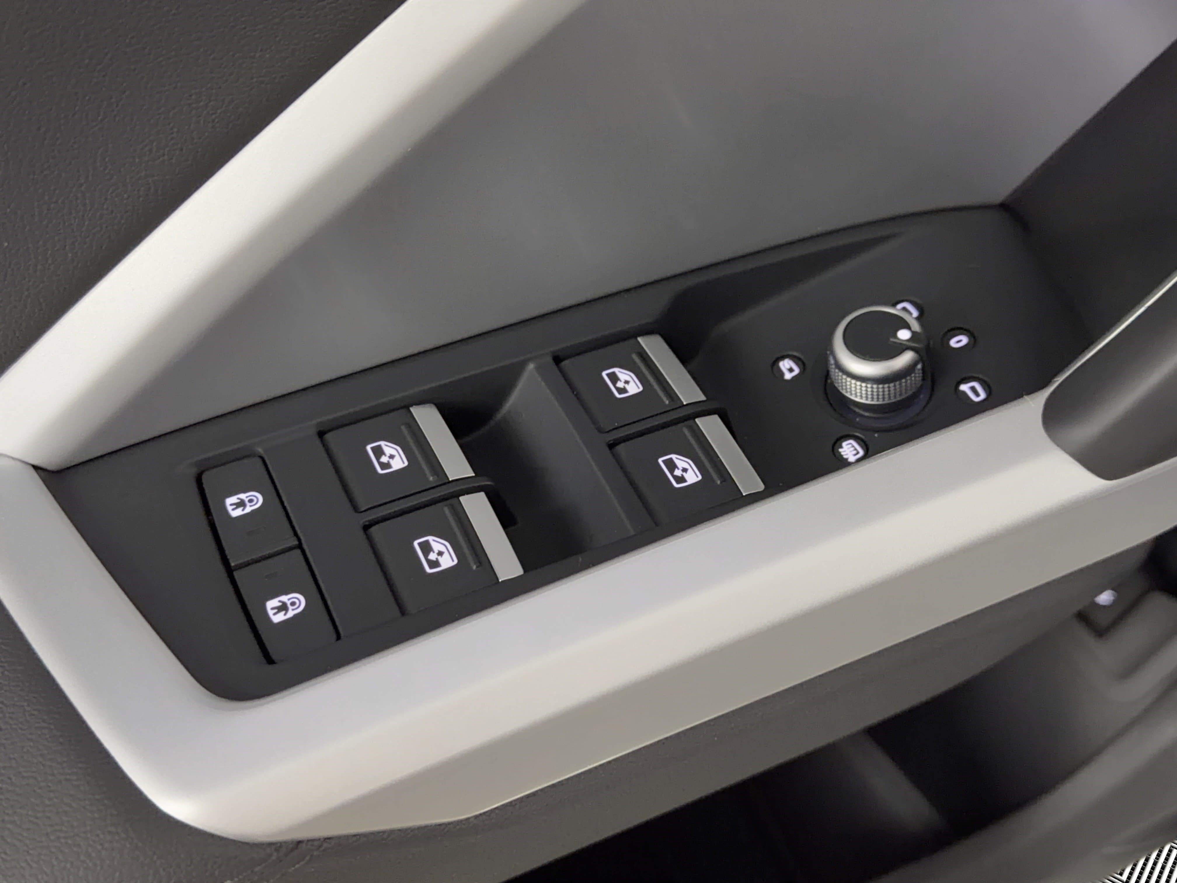 Certified 2025 Audi Q3 2.0T Premium w/ Convenience Package image 15