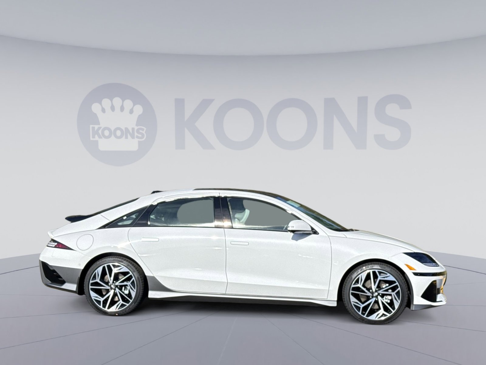 New 2025 Hyundai Ioniq 6 Limited image 8