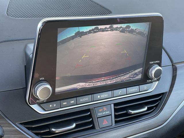 Used 2024 Nissan Altima 2.5 SV FWD image 18