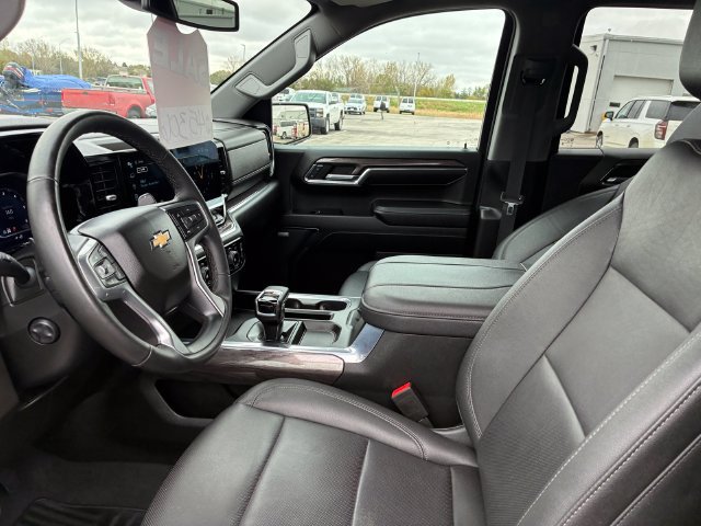 Used 2024 Chevrolet Silverado 1500 LTZ w/ LTZ Premium Package AWD/4WD image 12