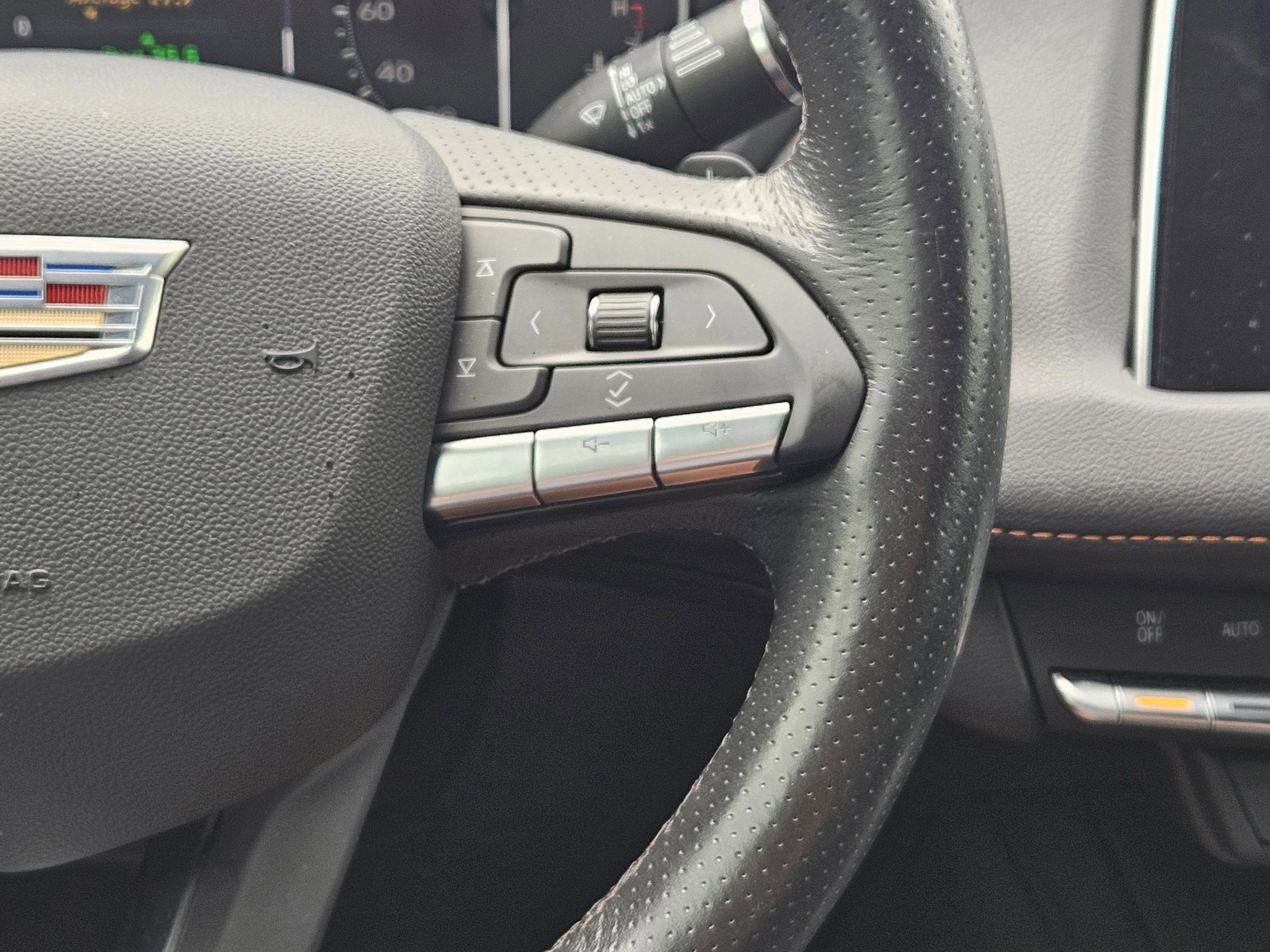 Used 2022 Cadillac XT4 Sport w/ Enhanced Visibility Package FWD image 26