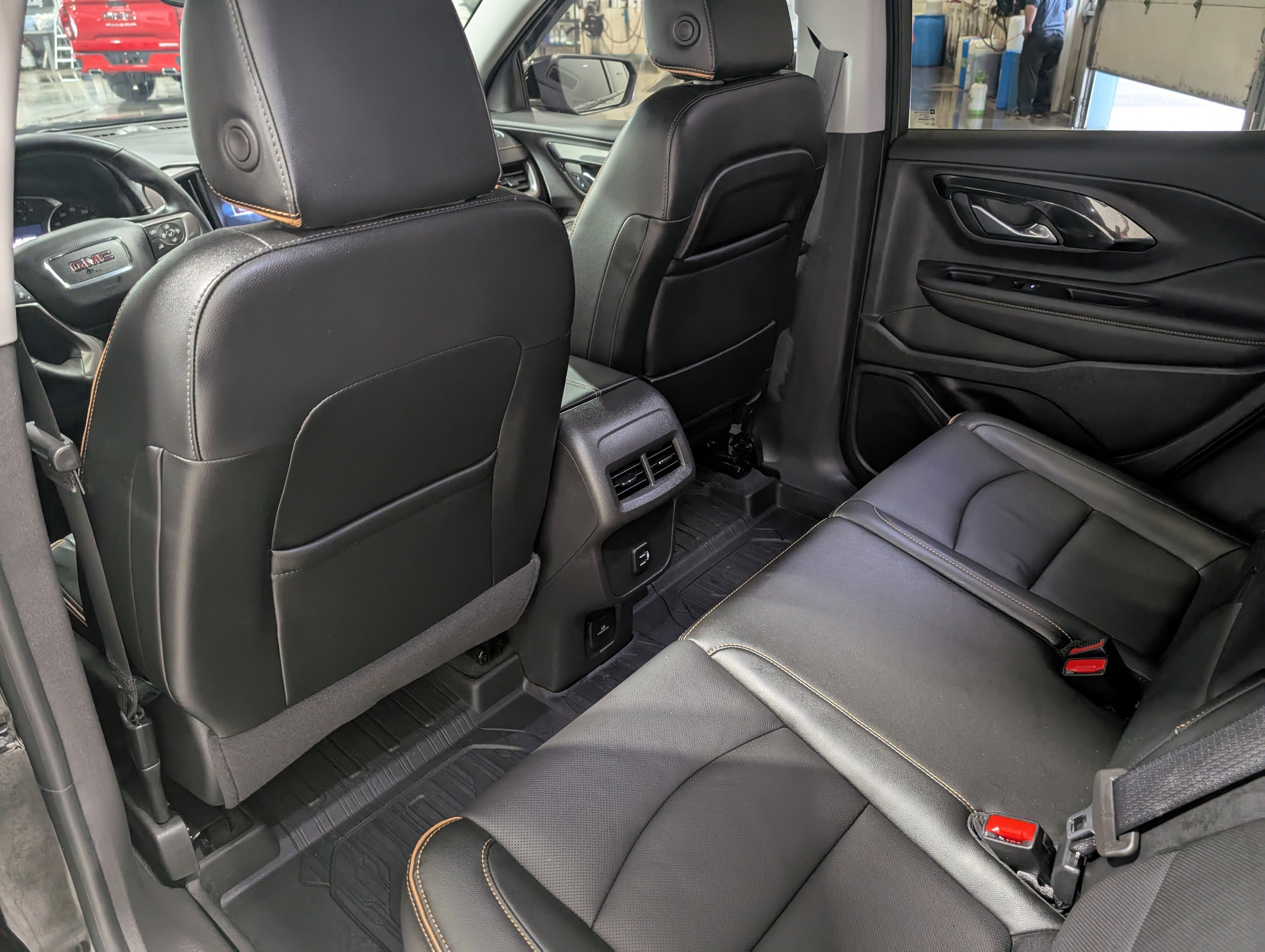 Used 2024 GMC Terrain AT4 w/ Tech Package image 18