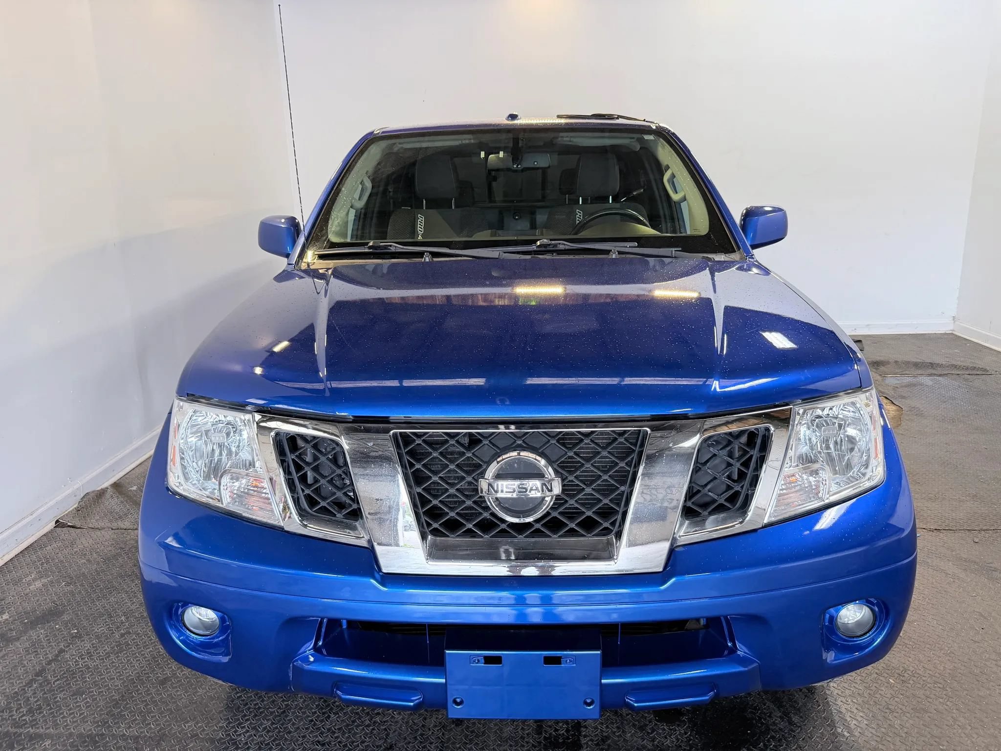 Used 2013 Nissan Frontier PRO-4X AWD/4WD image 3