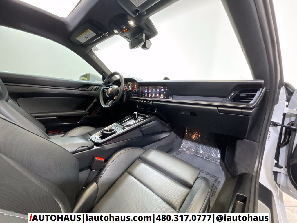 Used 2026 Porsche 911 Carrera w/ Premium Package RWD image 47