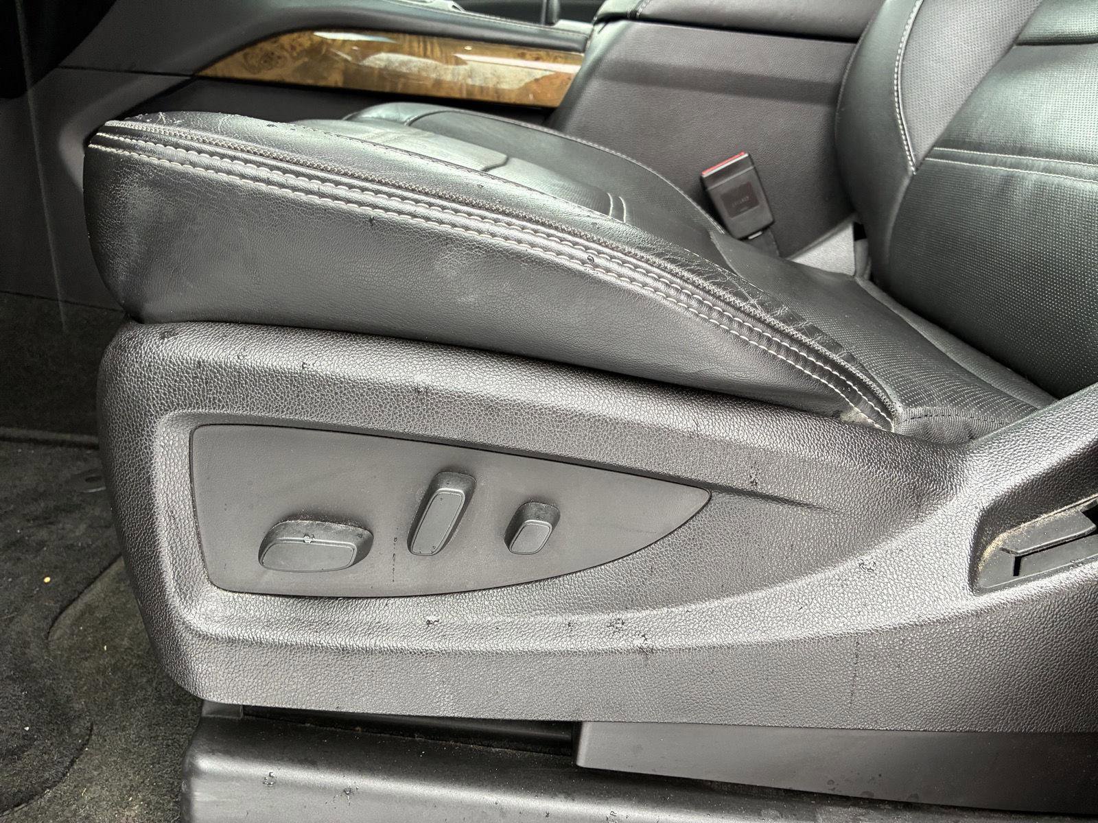 Used 2016 GMC Yukon Denali image 28