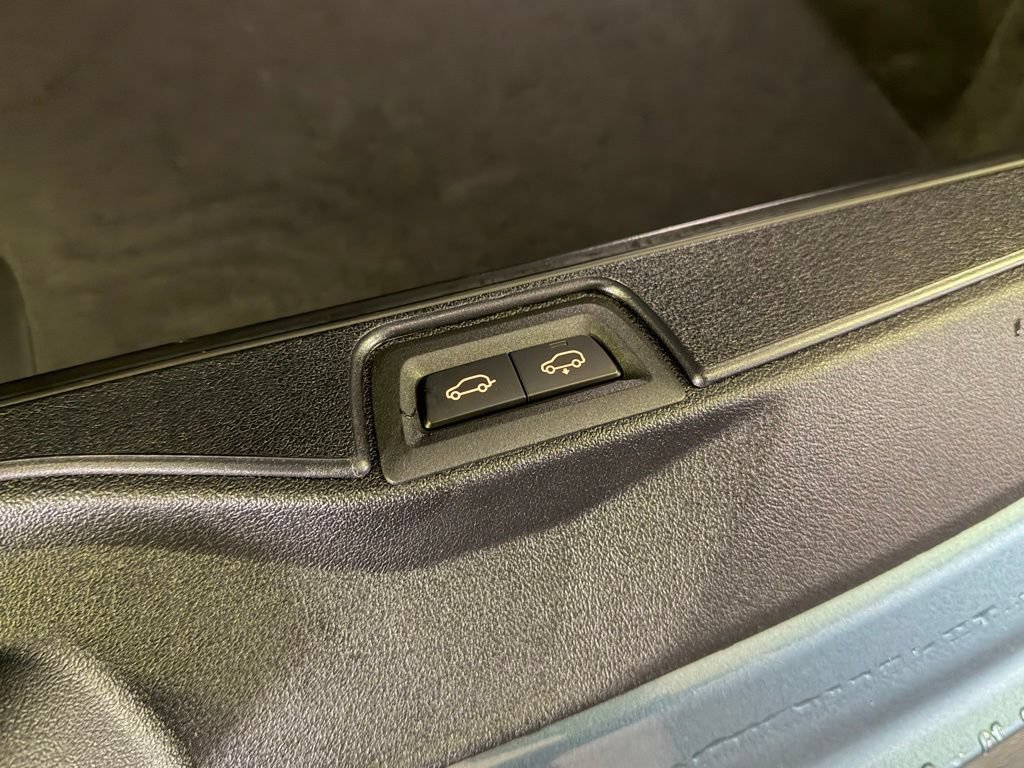 New 2026 BMW X5 xDrive50e w/ Premium Package image 18