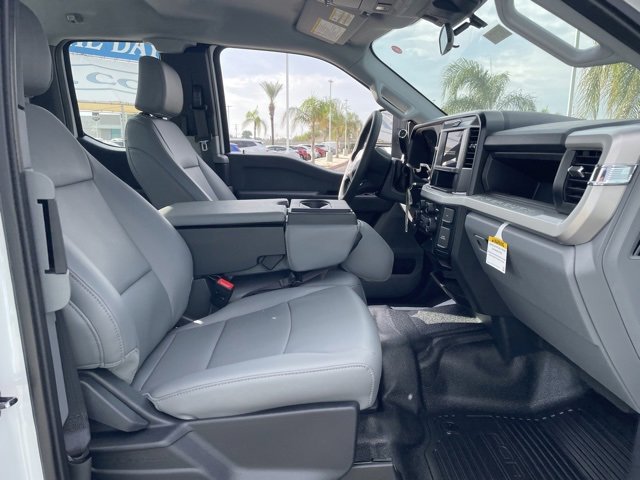New 2026 Ford F250 XL w/ XL Chrome Package image 24