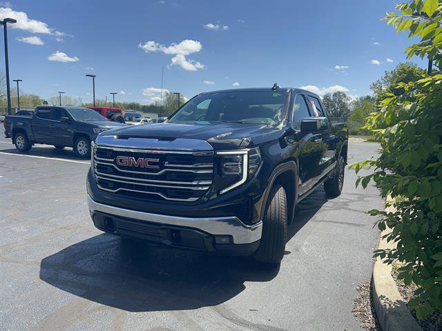 Used 2026 GMC Sierra 1500 SLT AWD/4WD image 3