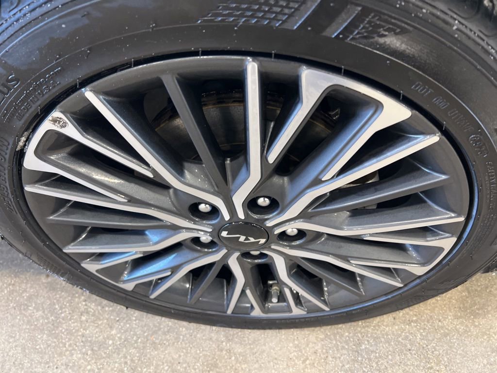 Certified 2024 Kia Forte GT-Line w/ GT-Line Premium Package image 39