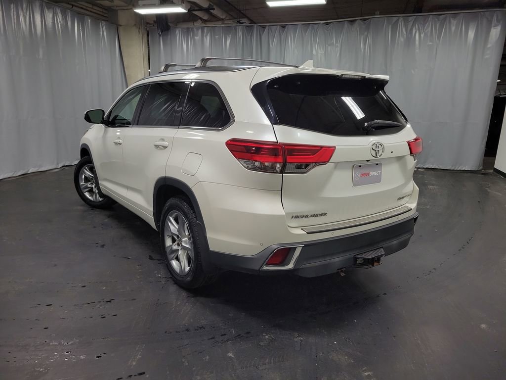 Used 2017 Toyota Highlander Limited image 6