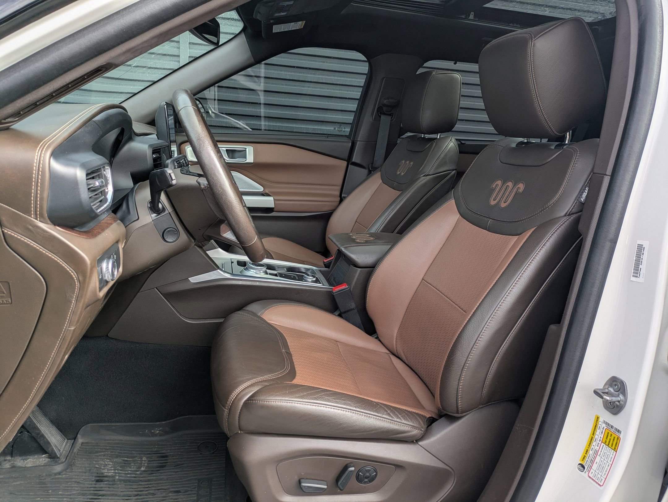 Used 2022 Ford Explorer King Ranch w/ Premium Technology Package image 22