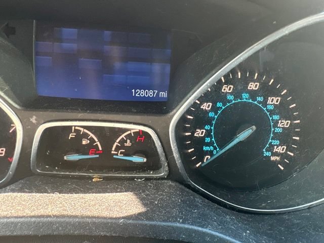 Used 2015 Ford Escape SE FWD image 2