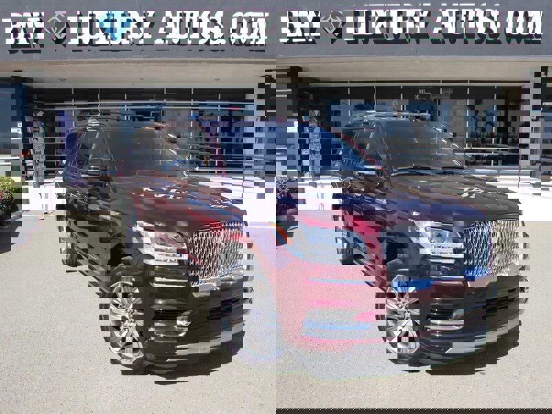 Used 2018 Lincoln Navigator L Reserve w/ Technology Package AWD/4WD image 1