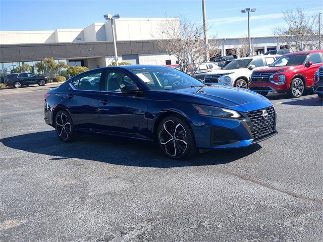 Used 2024 Nissan Altima 2.5 SR image 4