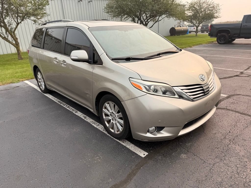 Used 2015 Toyota Sienna Limited Premium w/ Advanced Technology Package FWD image 5