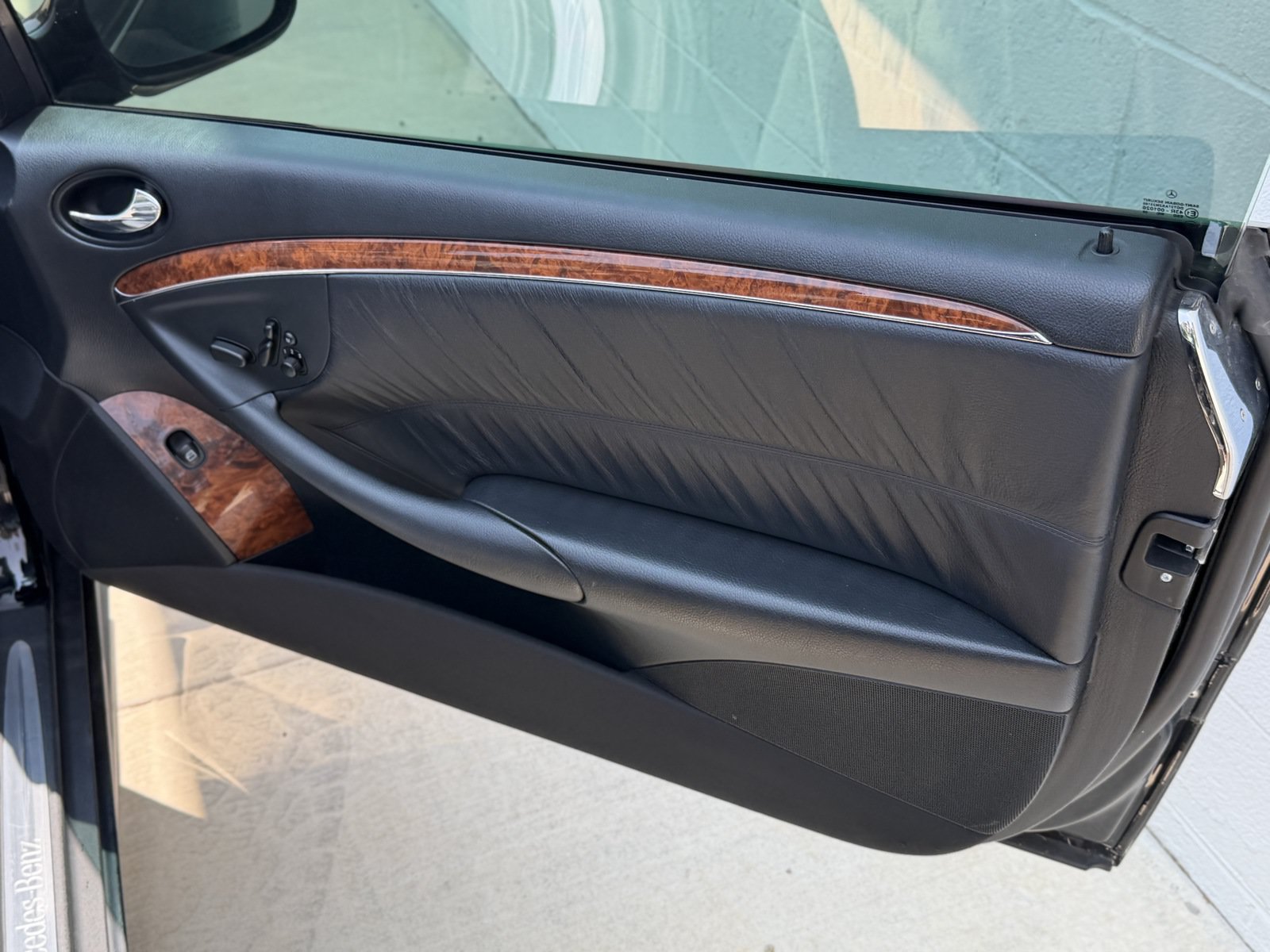 Used 2007 Mercedes-Benz CLK 550 Cabriolet image 31