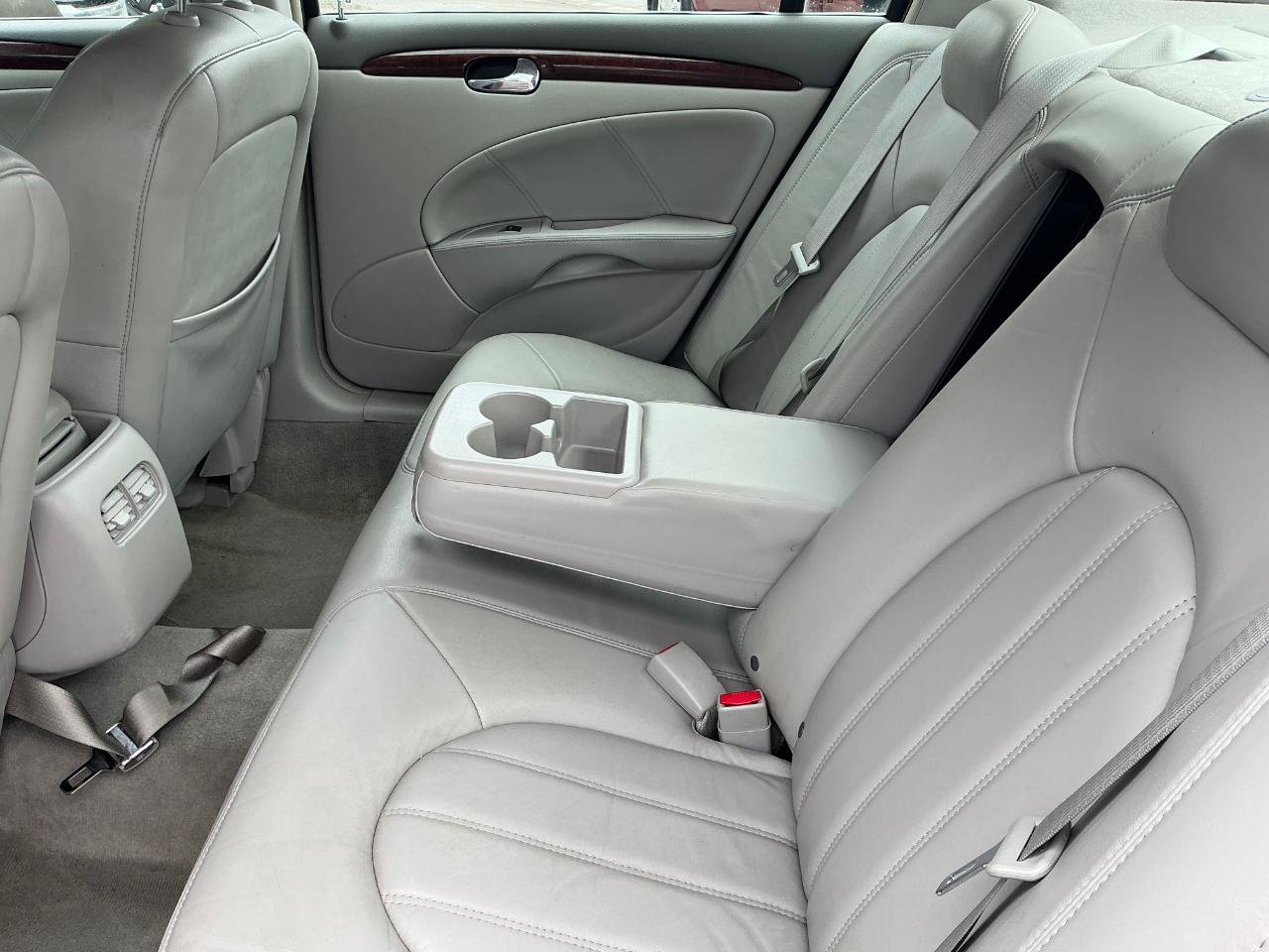Used 2009 Buick Lucerne CXL FWD image 13
