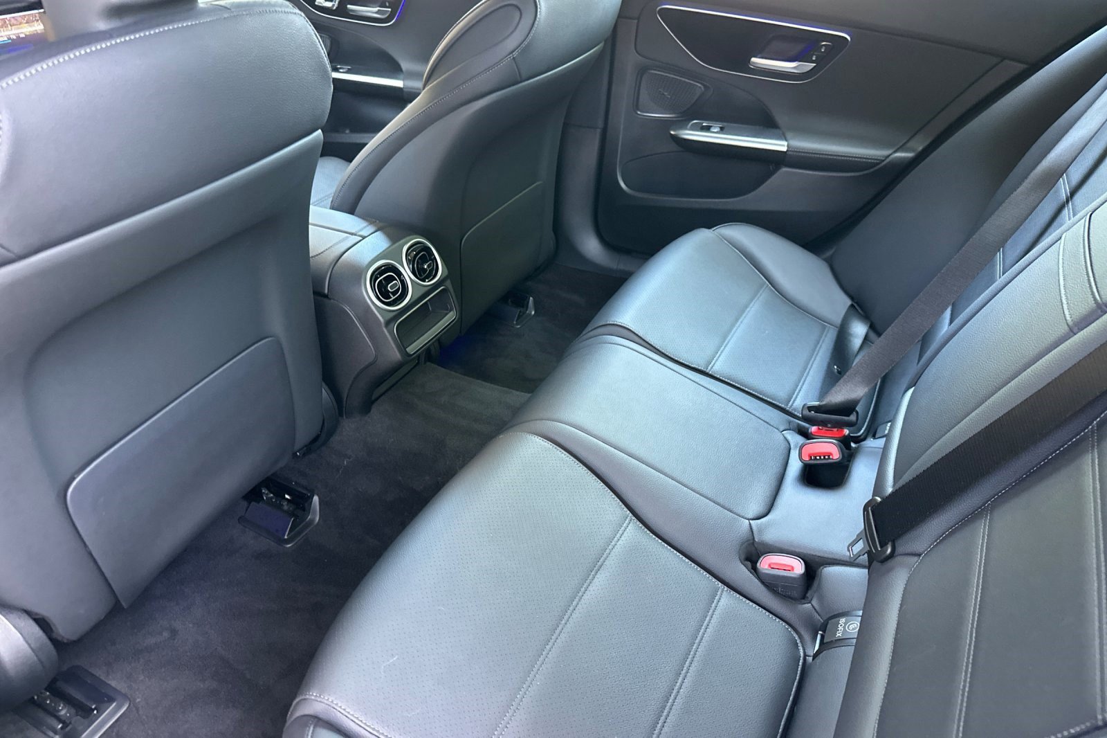 Certified 2025 Mercedes-Benz C 300 Sedan image 28