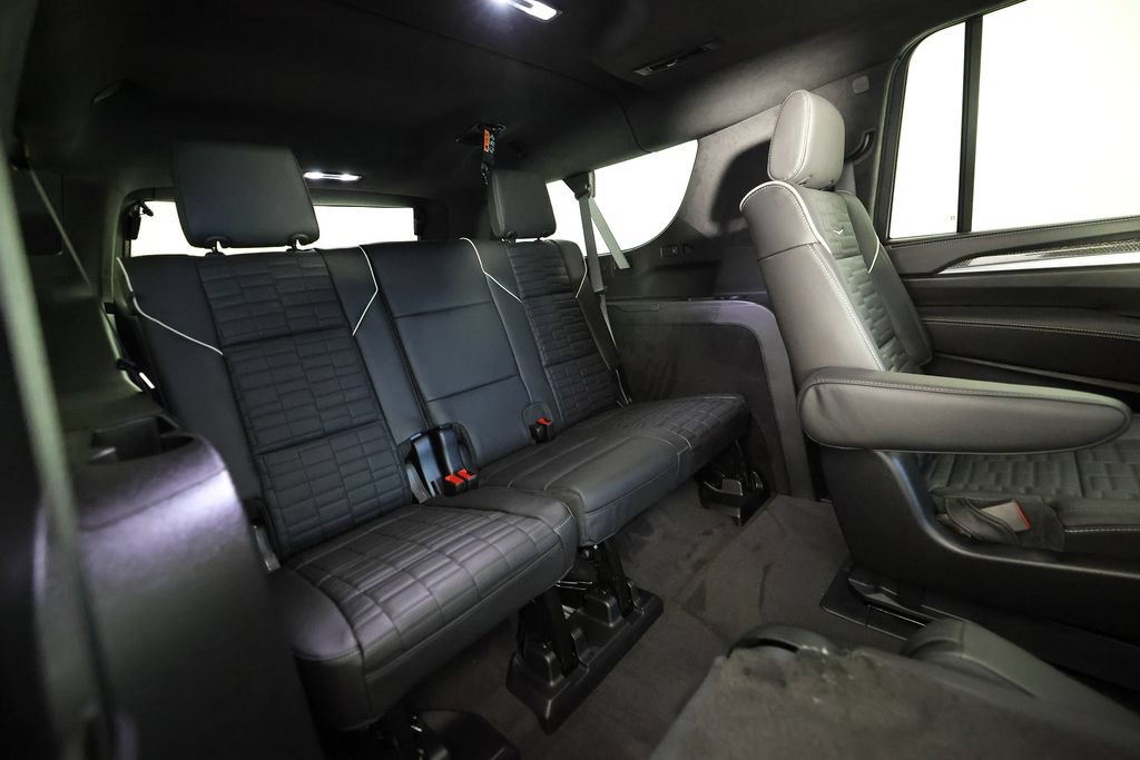 Used 2026 Cadillac Escalade ESV V w/ LPO, ONYX Package AWD/4WD image 12