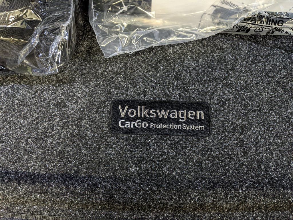 New 2026 Volkswagen Tiguan SE R-Line image 28