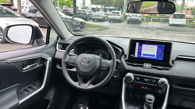 Used 2025 Toyota RAV4 XLE AWD/4WD image 14