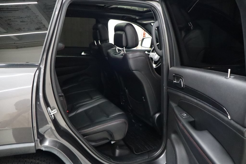 Used 2020 Jeep Grand Cherokee Trailhawk w/ Trailhawk Luxury Group AWD/4WD image 26