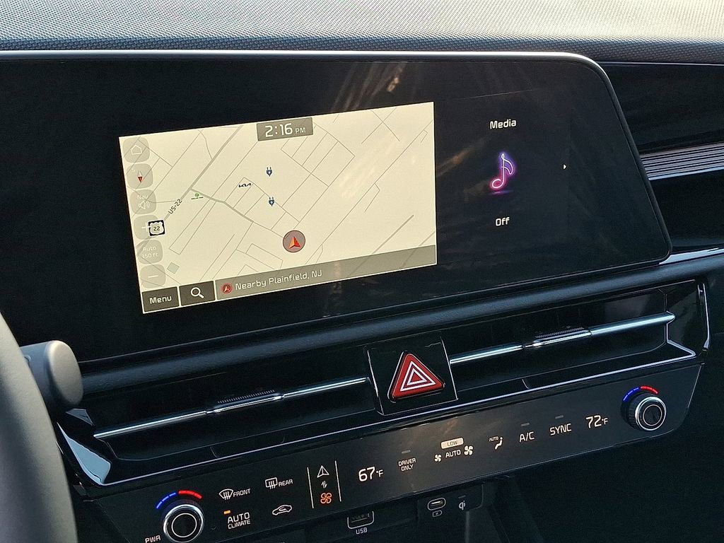 New 2025 Kia Niro EX w/ EX Cold Weather Package FWD image 11