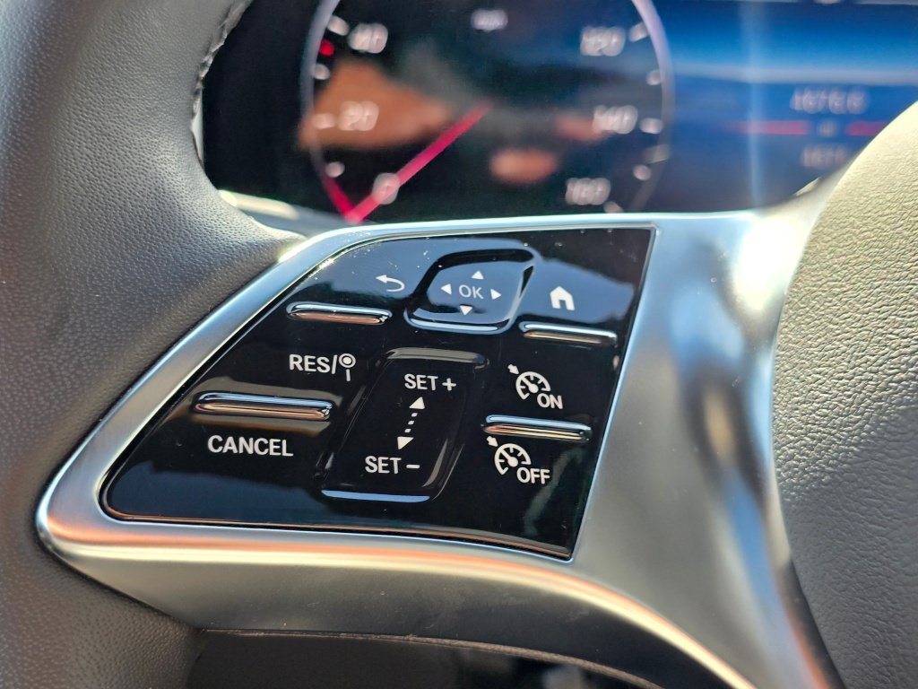Used 2026 Mercedes-Benz GLC 300 4MATIC image 39