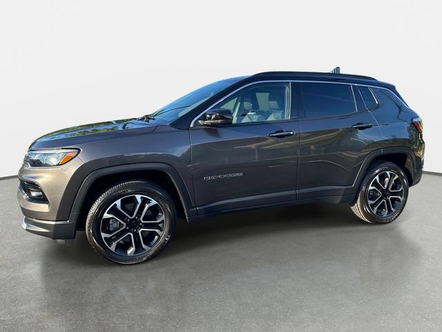 Used 2023 Jeep Compass Limited AWD/4WD image 2