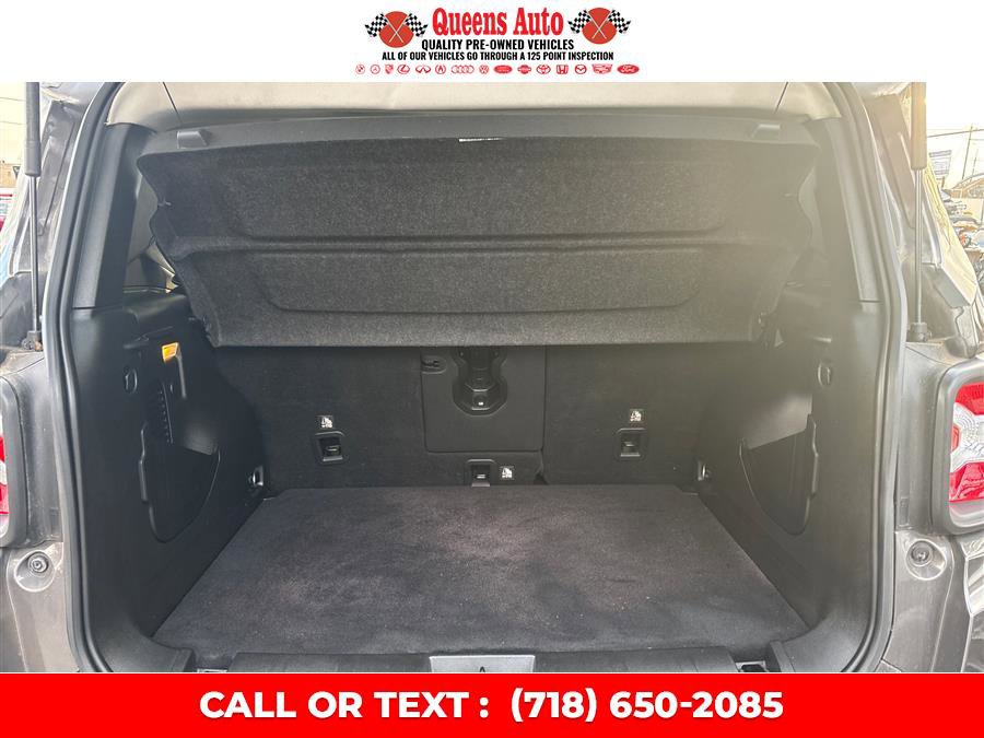 Used 2021 Jeep Renegade Trailhawk image 14