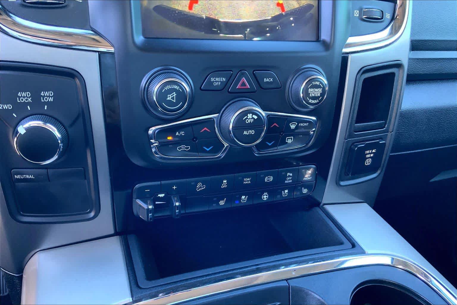 Used 2018 RAM 2500 Laramie w/ Sport Appearance Group AWD/4WD image 31