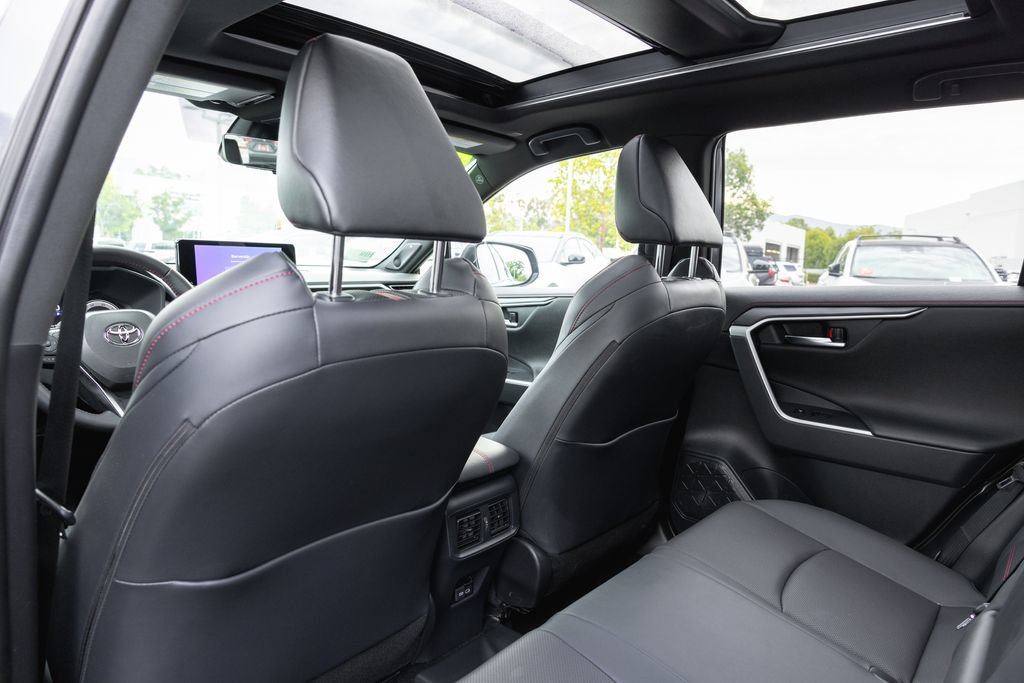 Certified 2025 Toyota RAV4 XSE AWD/4WD image 26