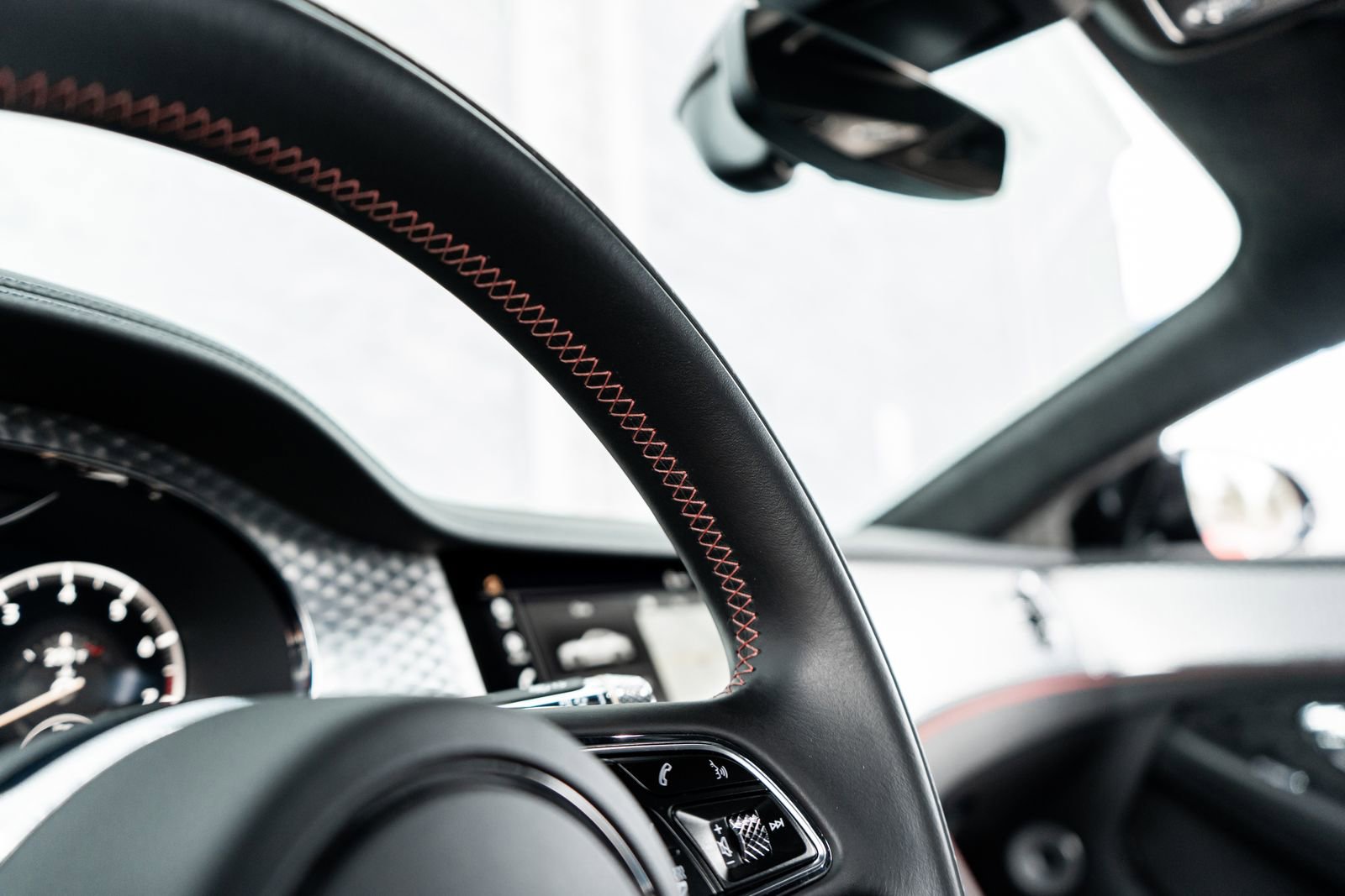 Used 2022 Bentley Continental GT image 32