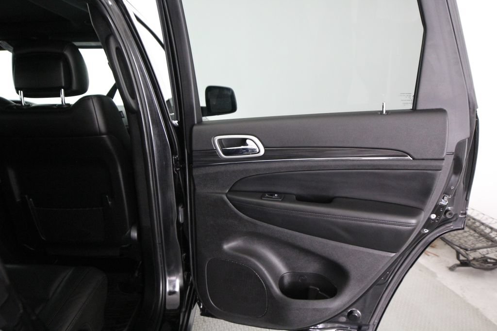 Used 2021 Jeep Grand Cherokee Limited w/ Luxury Group II AWD/4WD image 38