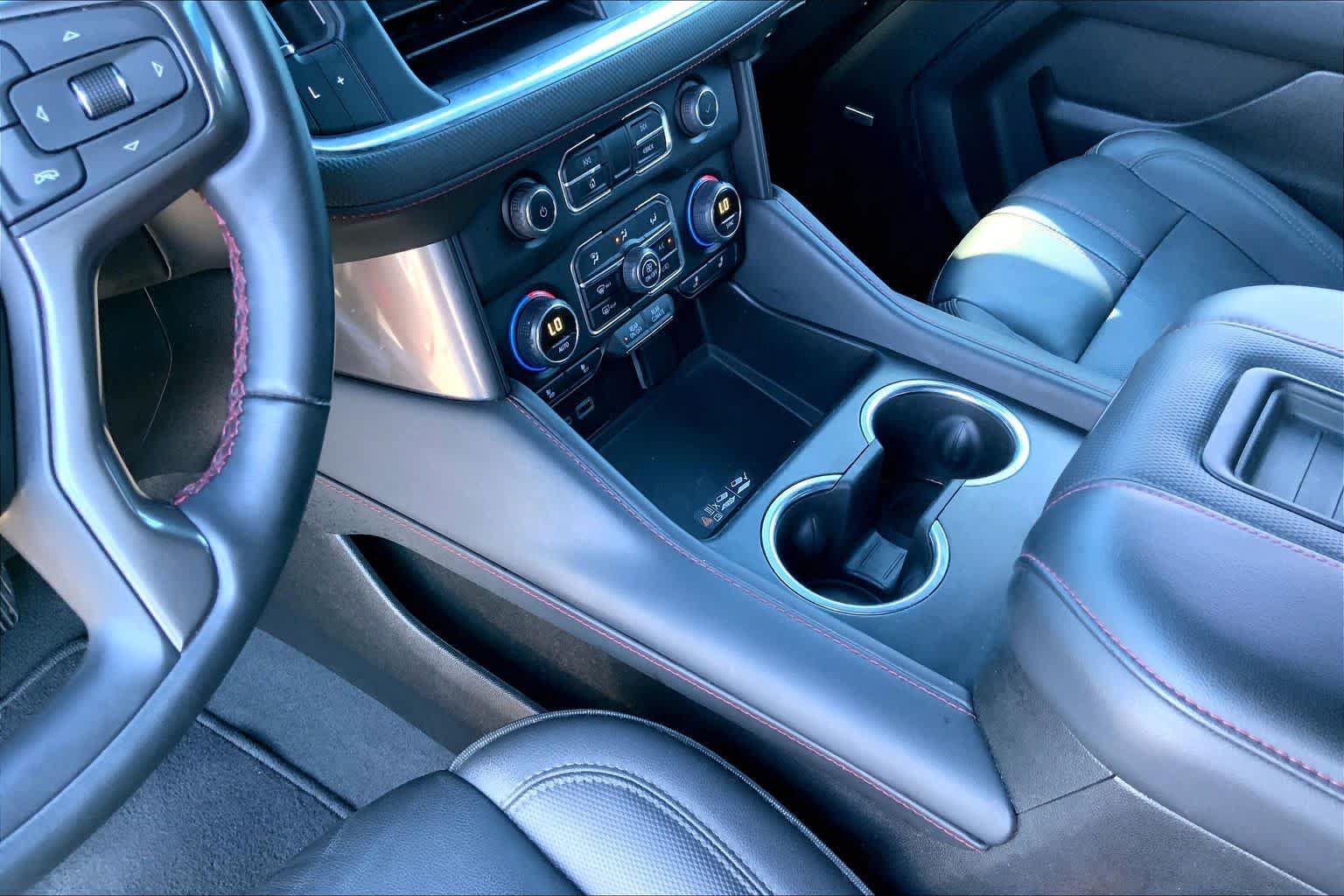 Used 2024 Chevrolet Tahoe RST w/ Luxury Package AWD/4WD image 17