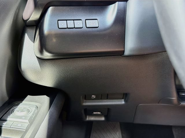 Used 2025 Lexus UX 300h FWD image 35