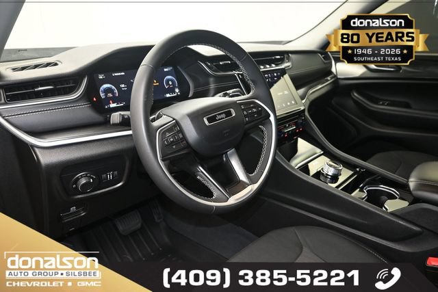 Used 2023 Jeep Grand Cherokee L Laredo RWD image 8