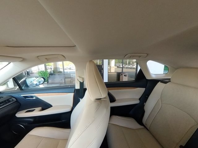 Used 2022 Lexus RX 350L Premium w/ Premium Package AWD/4WD image 33