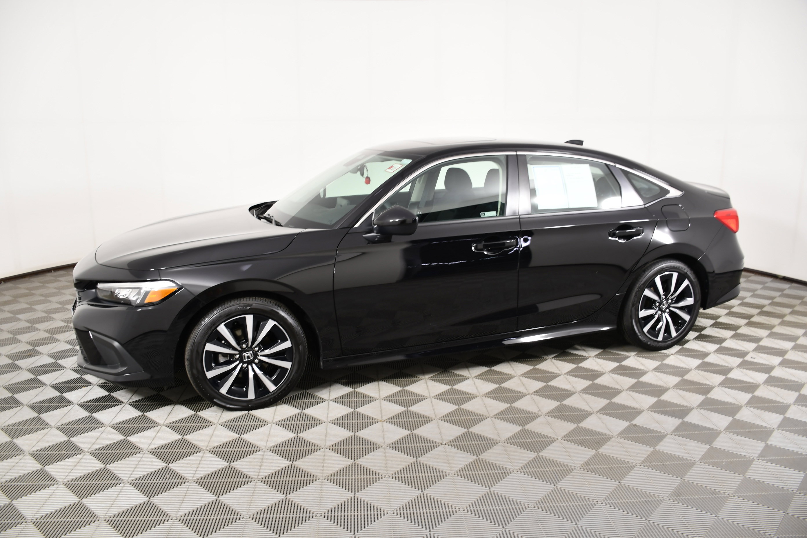 Certified 2023 Honda Civic EX image 9