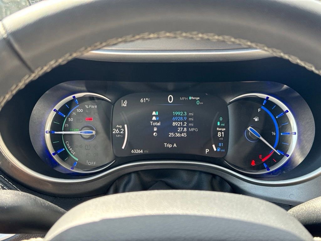 Used 2024 Chrysler Pacifica Limited FWD image 19